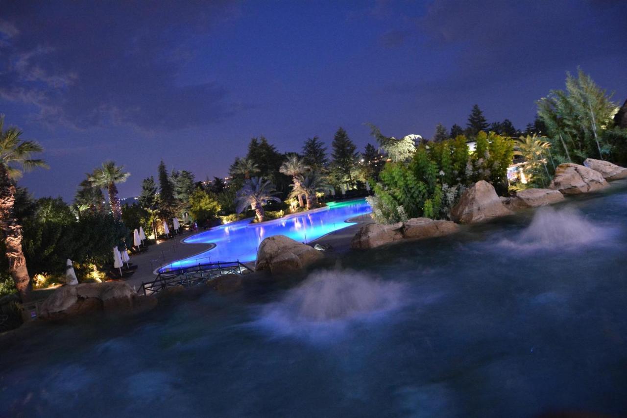 Hyatt Regency Thessaloniki Hotel Exterior photo The Atlantis Paradise Island resort
