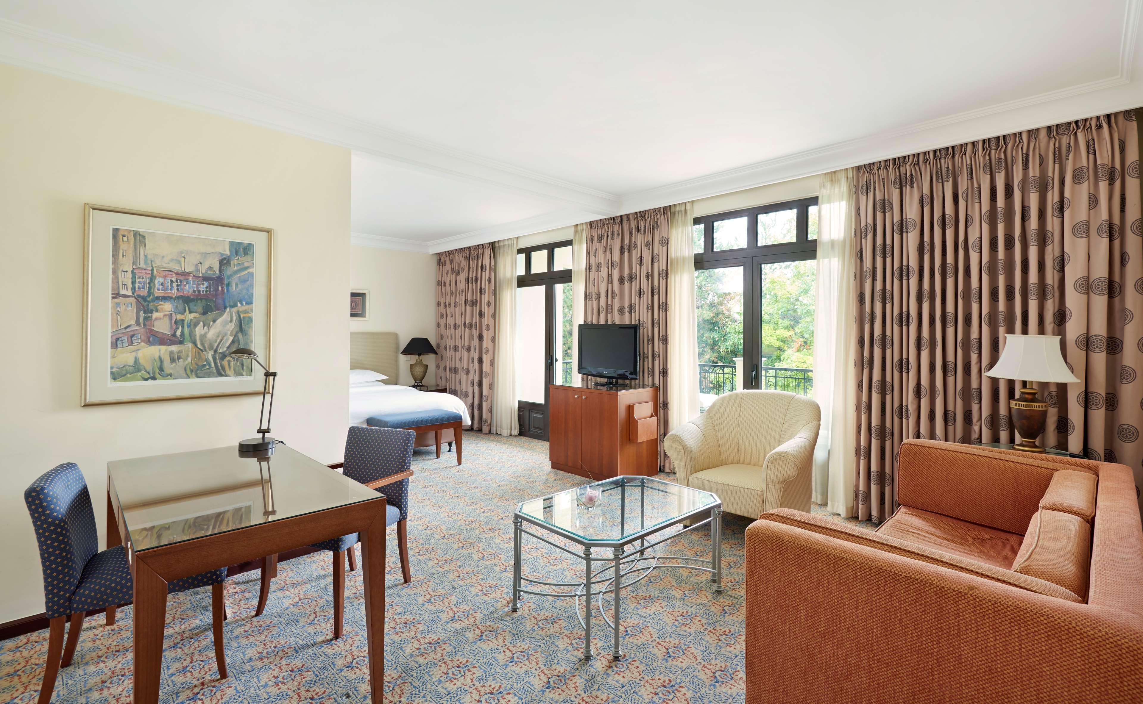 Hyatt Regency Thessaloniki Hotel Exterior photo Suite