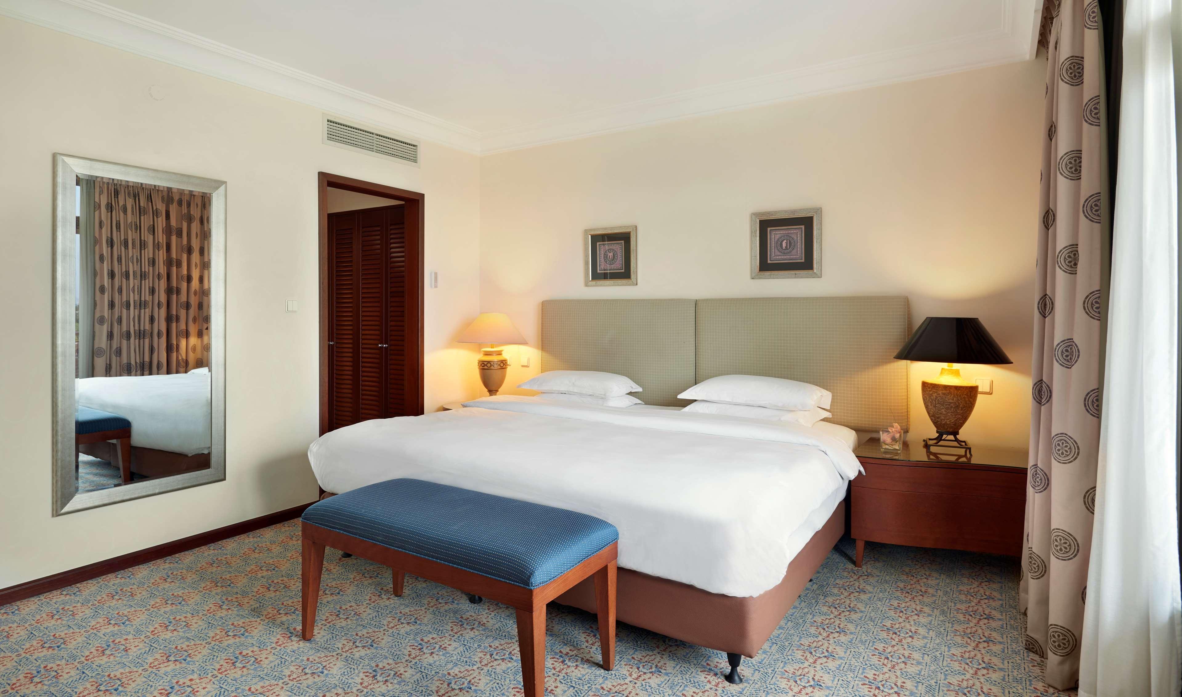 Hyatt Regency Thessaloniki Hotel Exterior photo A bedroom at the hotel