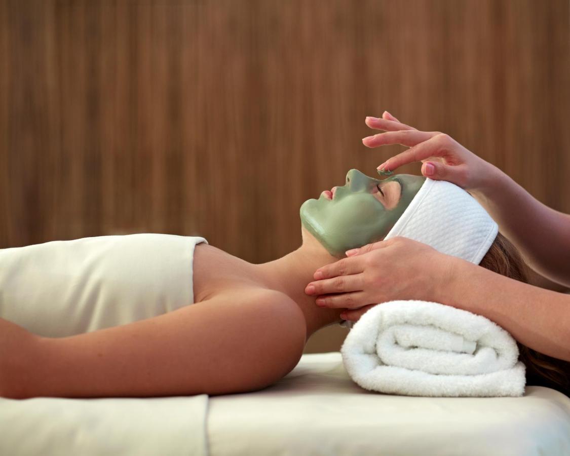 Hyatt Regency Thessaloniki Hotel Exterior photo A woman receiving a facial treatment