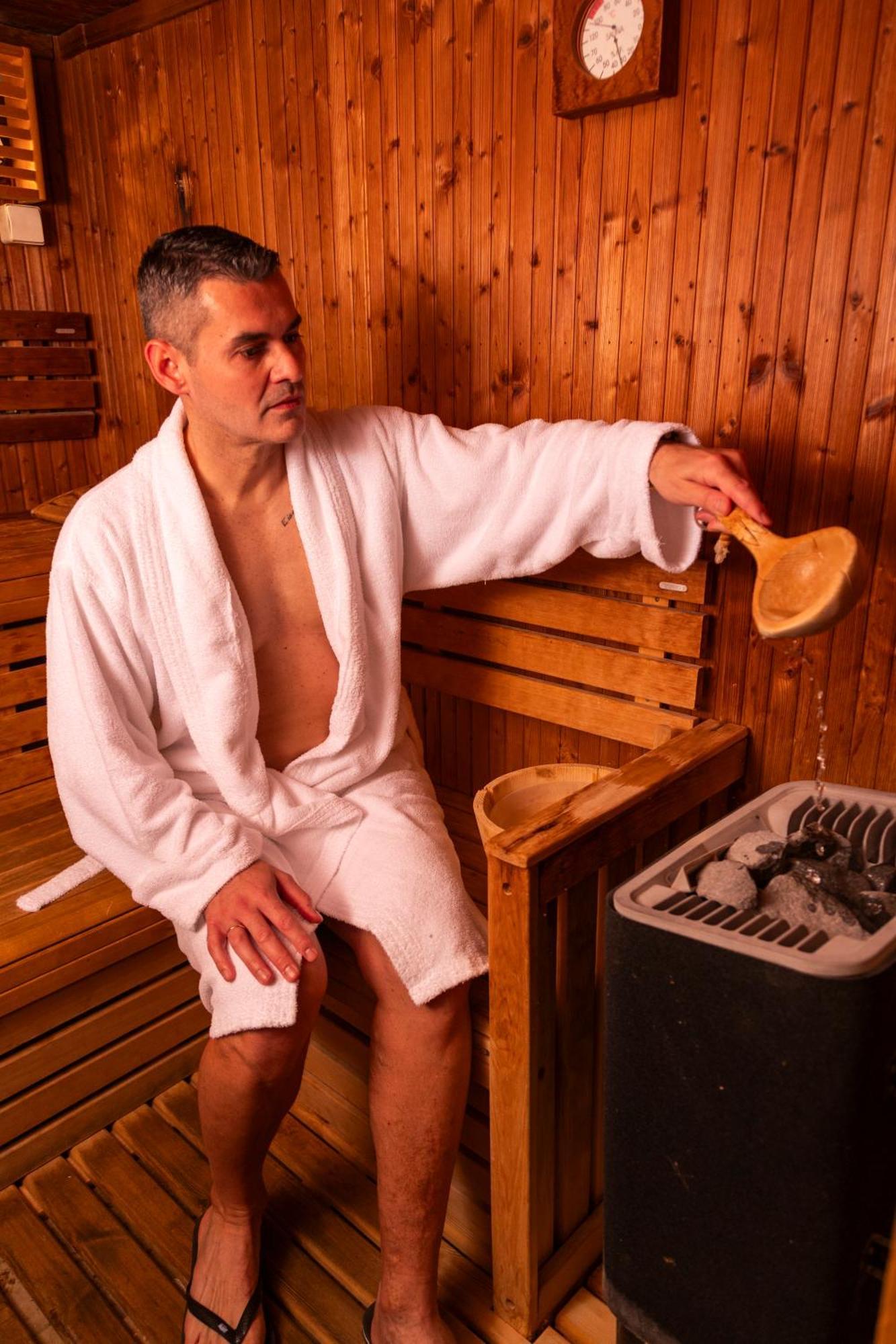 Hyatt Regency Thessaloniki Hotel Exterior photo Sauna bathing